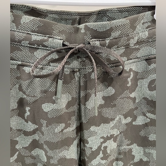 Lululemon Ready to high-rise jogger - Picture 8 of 8